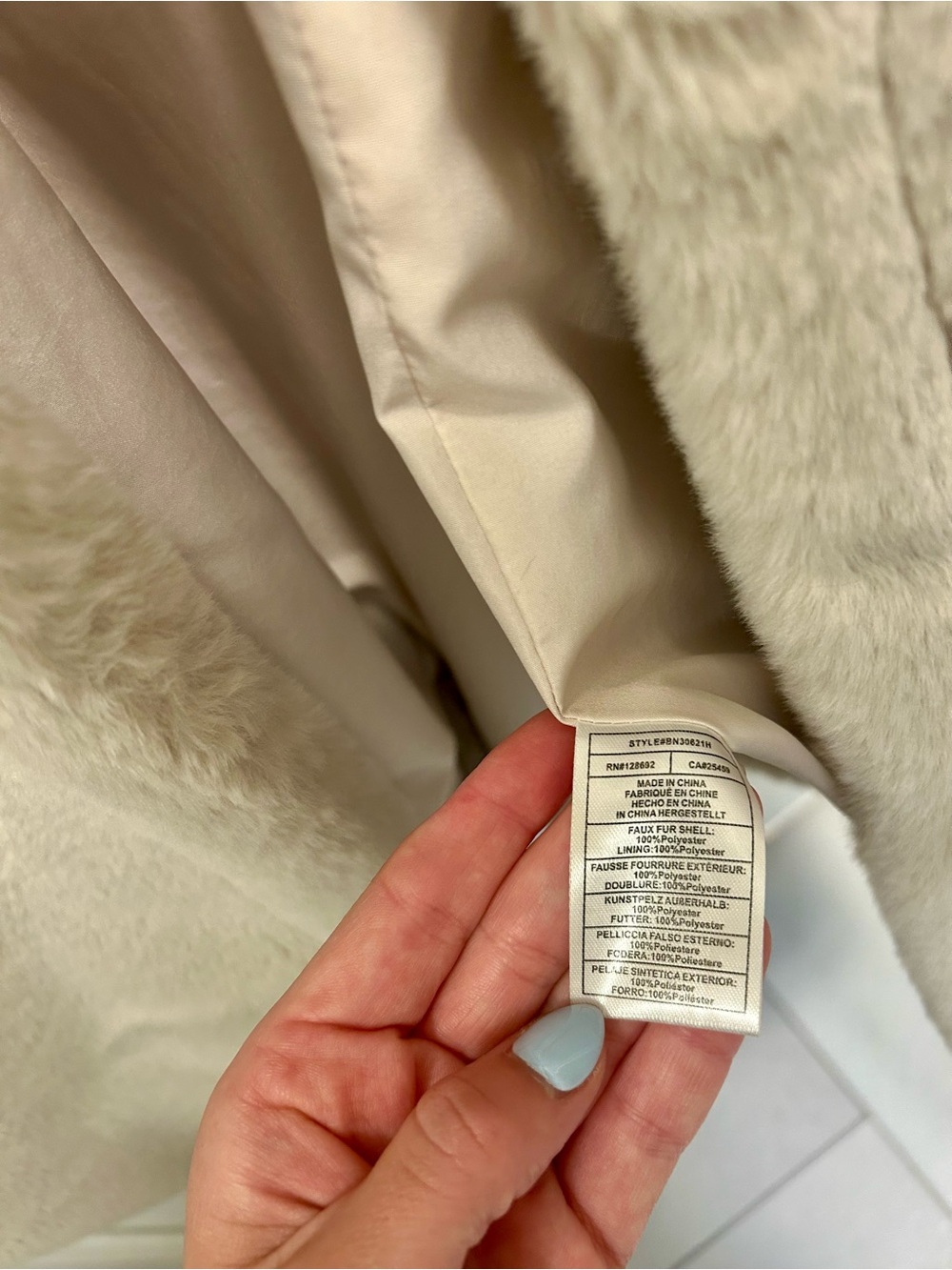 Steve Madden Emery Coat Beige Faux Fur | Long | Size XS - Picture 8 of 9